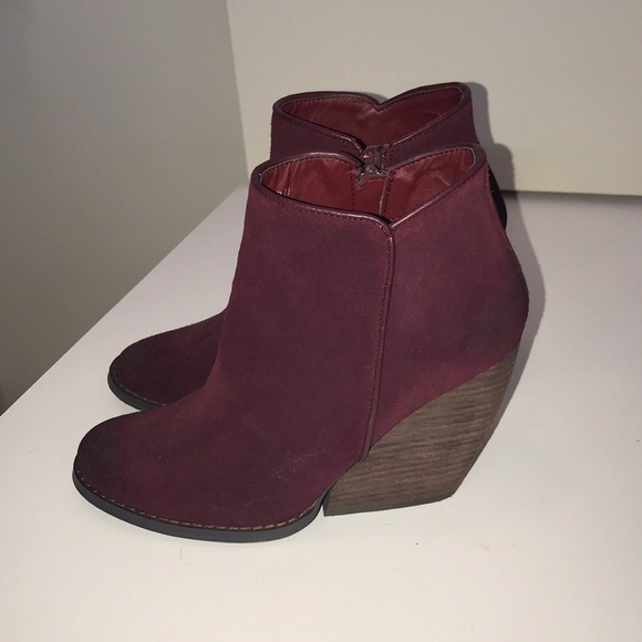 Volatile maroon suede wedge bootie - Picture 4 of 7